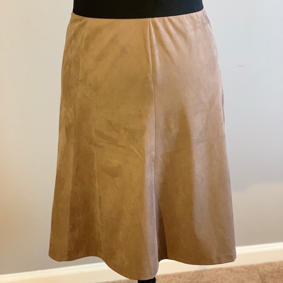 Gray faux-suede knee length A-line skirt - Picture 2 of 4